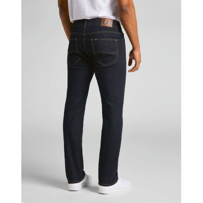 Extreme motion slim fit jeans